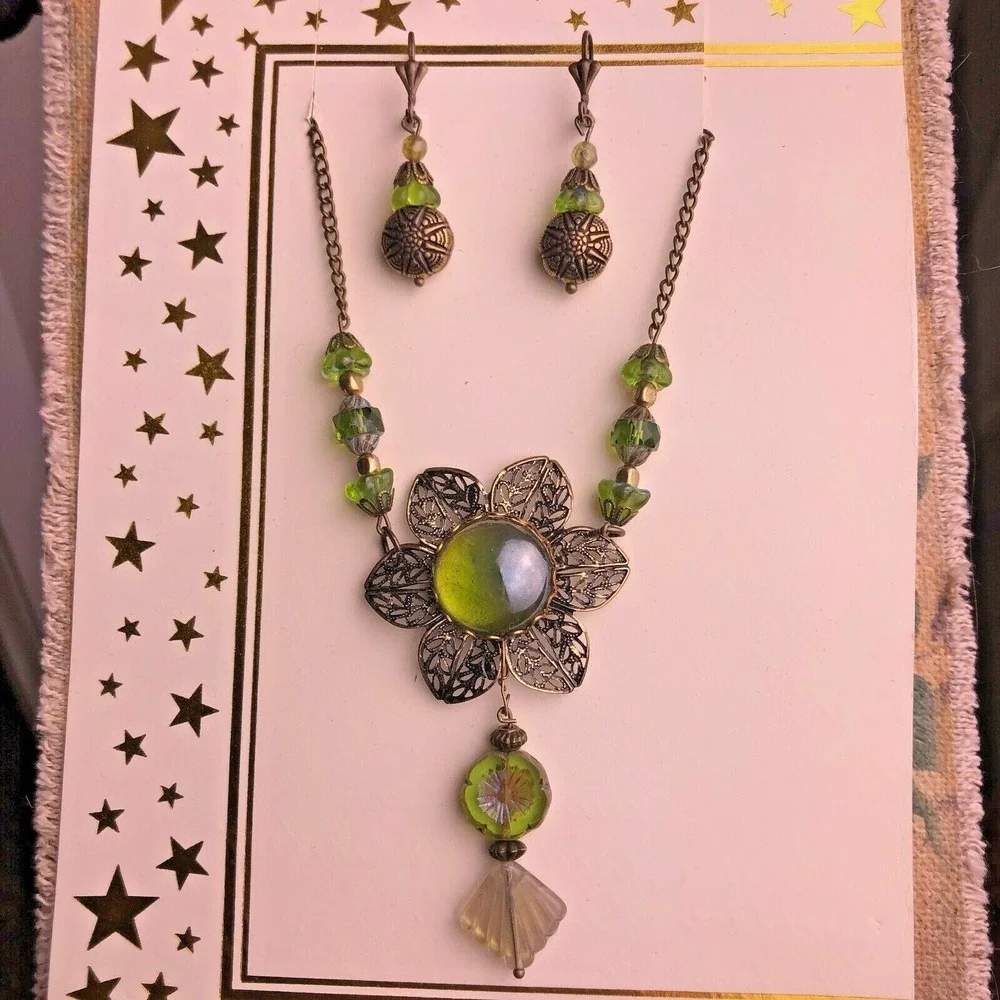 Green Czech Glass Pendant Necklace Set~ Victorian Revival~Upcycled Artisan‎ Made
